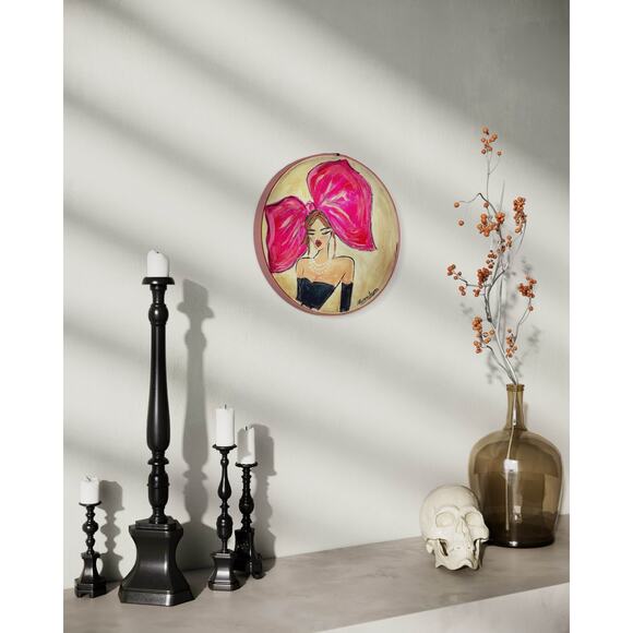 Hand-Painted Circular Canvas Art - Bold Fashion Illustration with Pink Bow - Picture 2 of 2